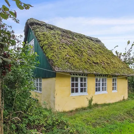Thorfrid - 1km From The Sea By Interhome