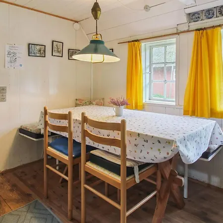 Vakantiehuis Thorfrid - 1km From The Sea By Interhome *